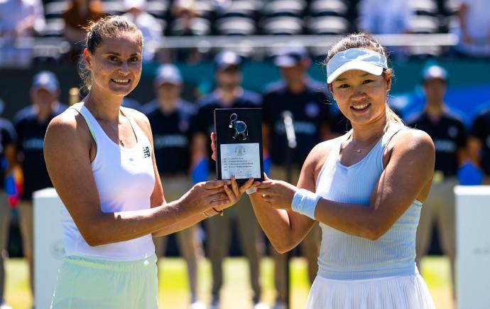 WTA500巴特洪堡站：郭涵煜/帕诺娃2-1逆转胜，夺得冠军